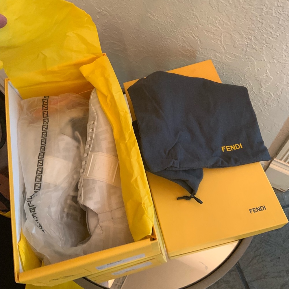 Fendi men’s sneakers 👟